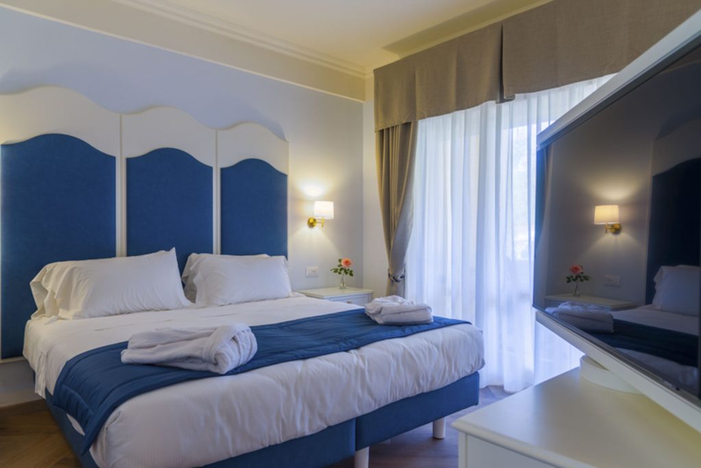 Hotel Villa Ottone Isola d'Elba camera matrimoniale family